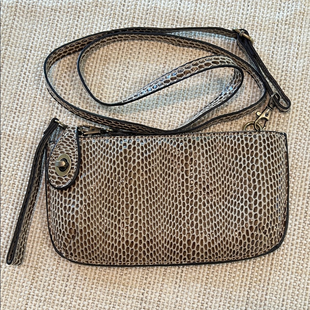 NWOT JOY SUSAN Crossbody Wristlet Bag